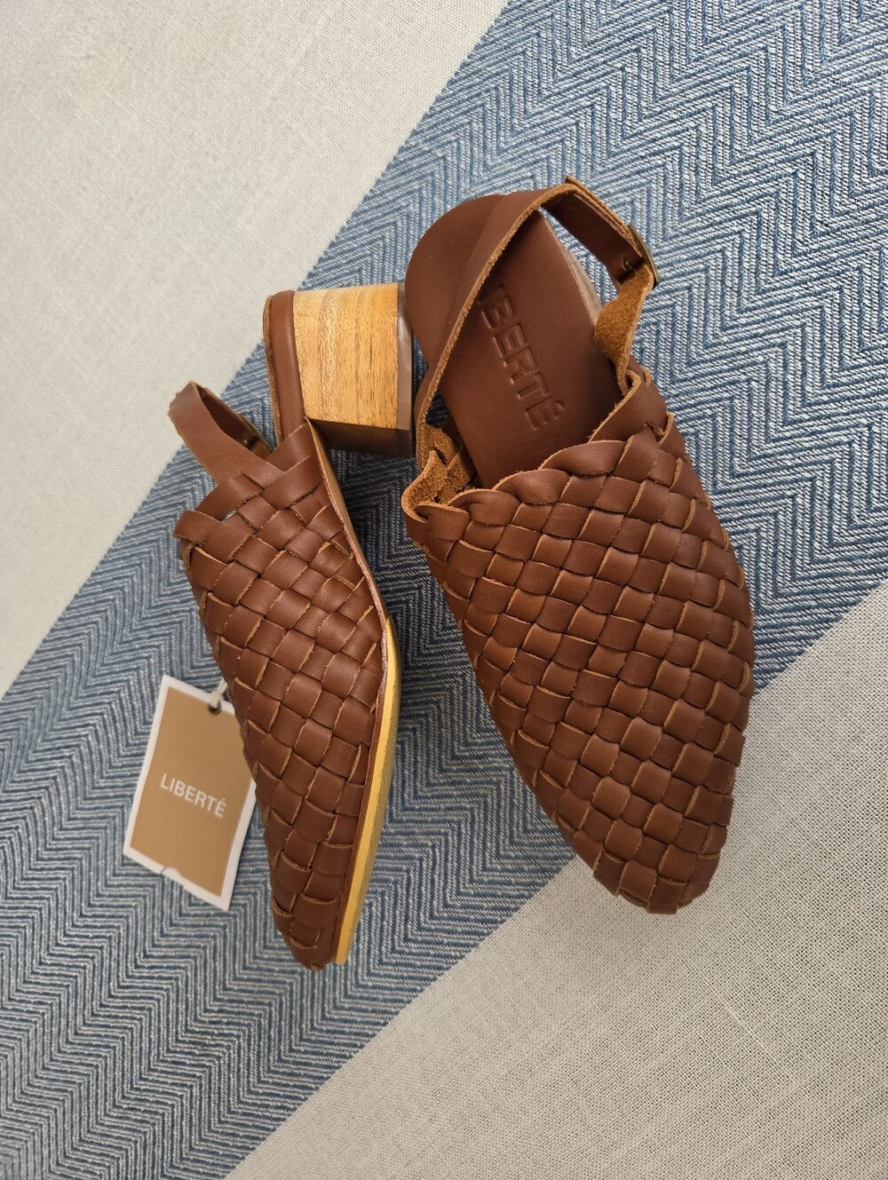 Liberte Women's Brown Woven Slingback Heels Mules - 7-7.5